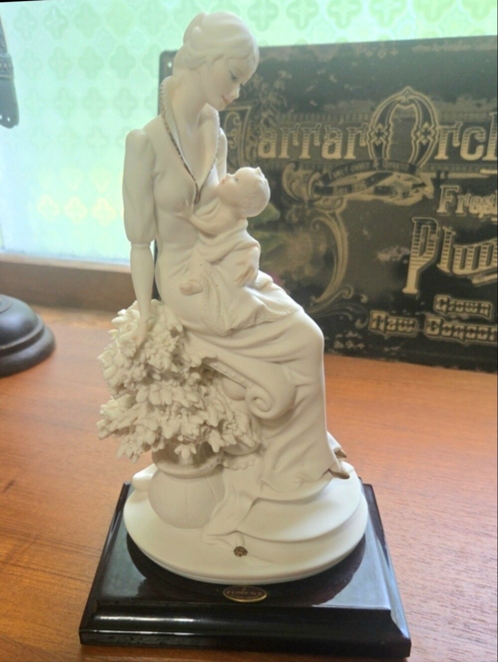 Giuseppe Armani 1992 Mother and Child Figurine Collectible